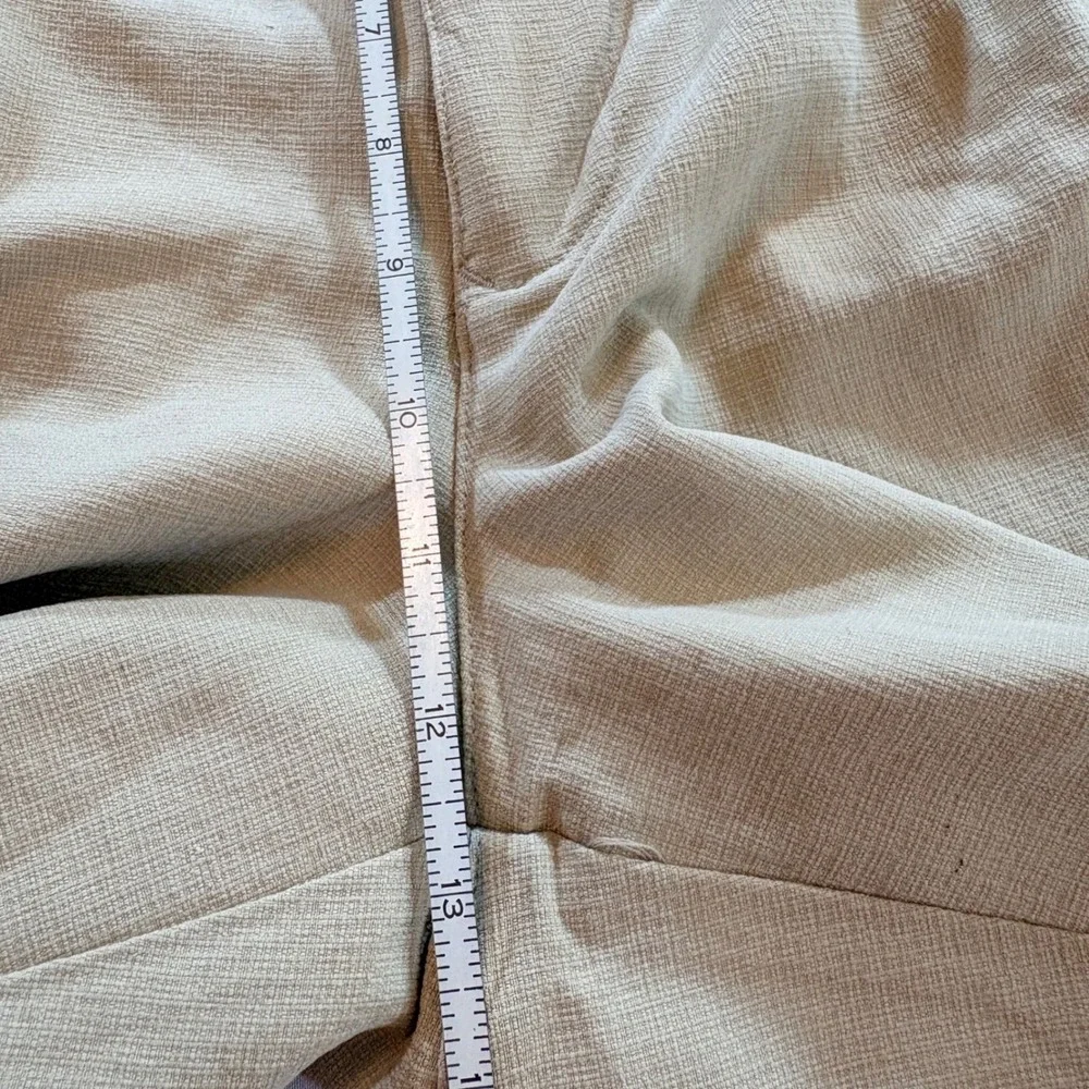 Caribbean Roundtree & Yorke Silk Cargo Shorts Mens 36 Tan Pleated Casual Luxury